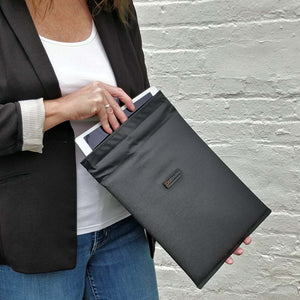 GoDark Tablet Bag